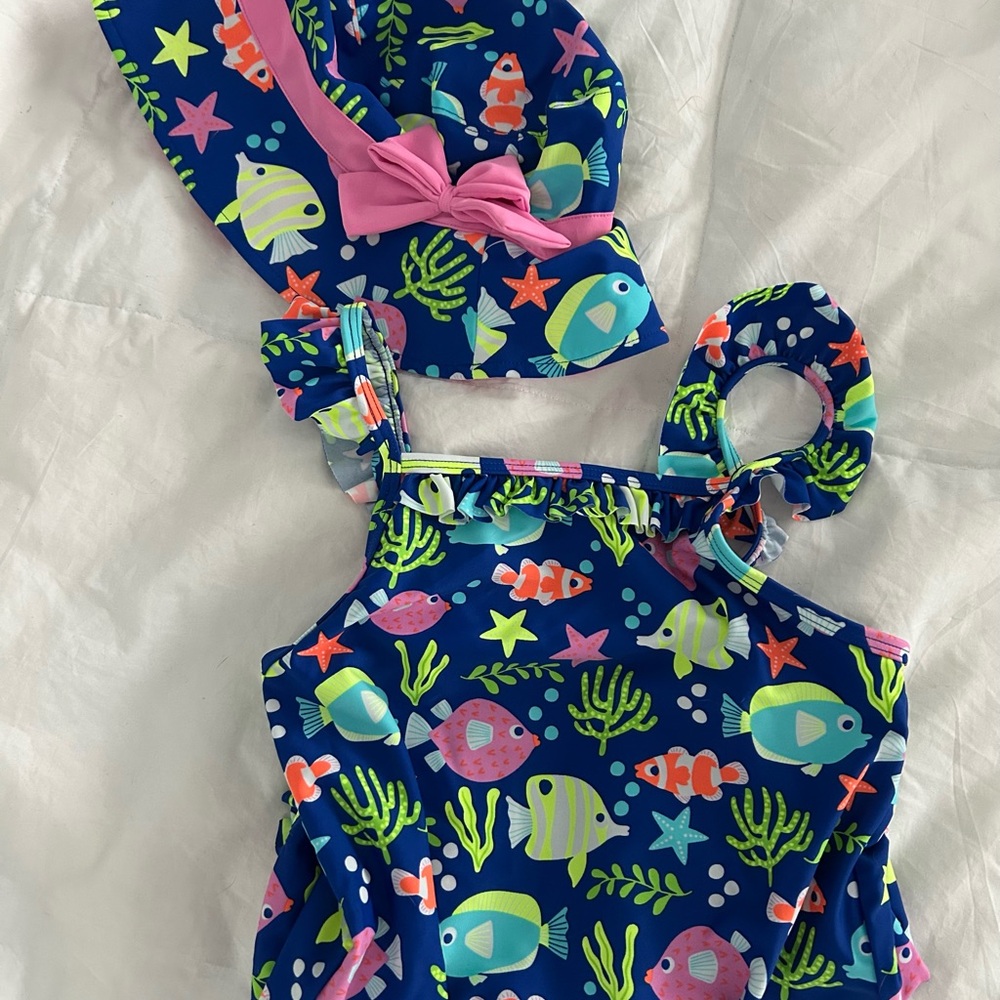 Gymboree Fish Print Kids Swim One Piece with matching hat